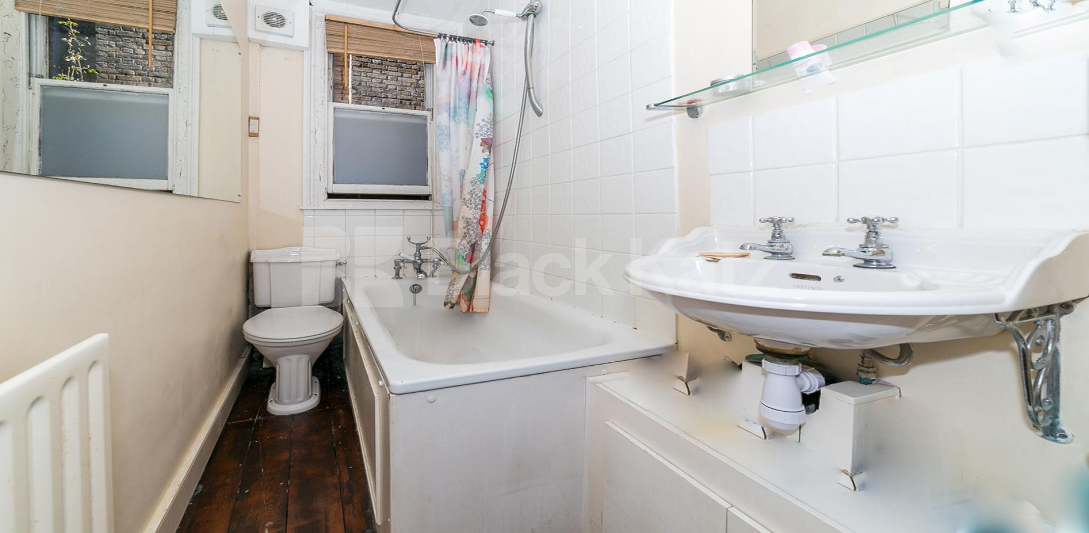 			GARDEN FLAT!, 2 Bedroom, 1 bath, 1 reception Ground Floor Flat			 Hawthorn Road, Crouch End